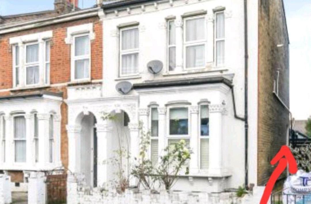 Room With Luxury Private Bathroom & Independent Entrance Near Tube Londra Dış mekan fotoğraf